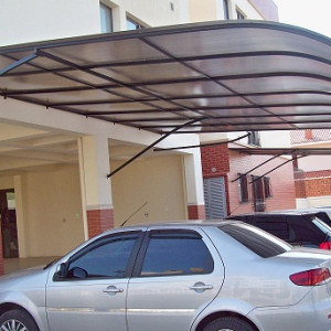 Garagem em Policarbonato Alveolar